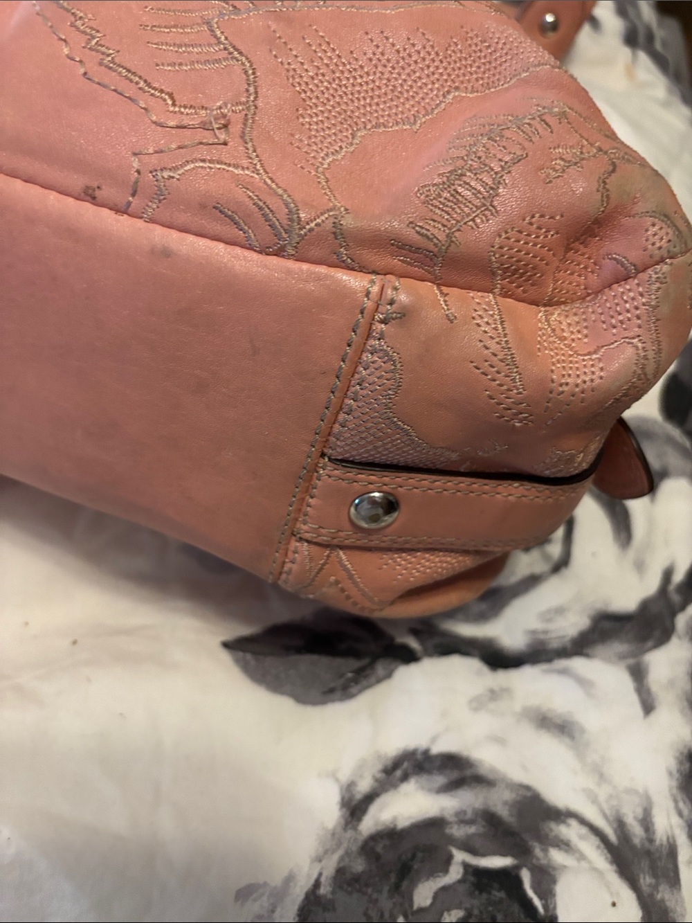Vintage Coach Coral Pink Leather Shoulder Bag with Floral Embroidery - Picture 12 of 13